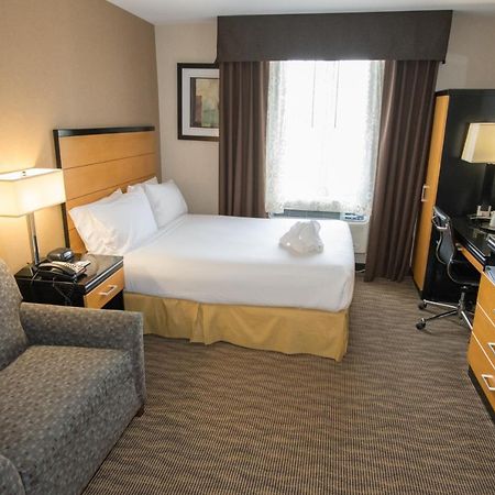 Holiday Inn Express Kennedy Airport, An Ihg Hotel نيو يورك المظهر الخارجي الصورة