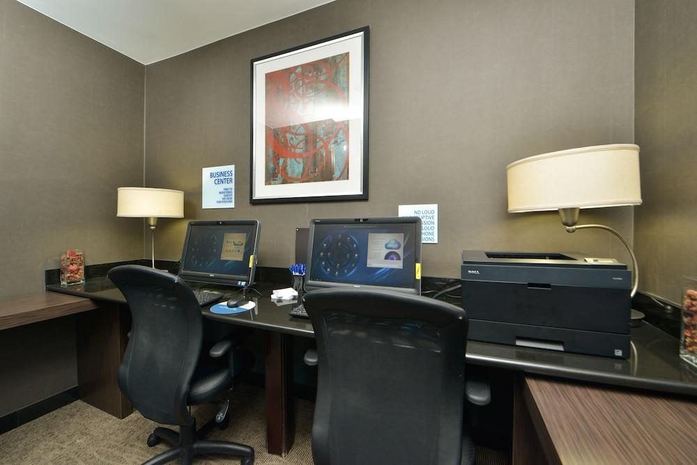 Holiday Inn Express Kennedy Airport, An Ihg Hotel نيو يورك المظهر الخارجي الصورة