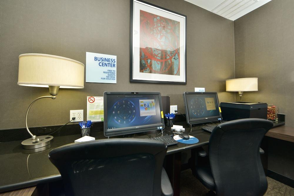 Holiday Inn Express Kennedy Airport, An Ihg Hotel نيو يورك المظهر الخارجي الصورة